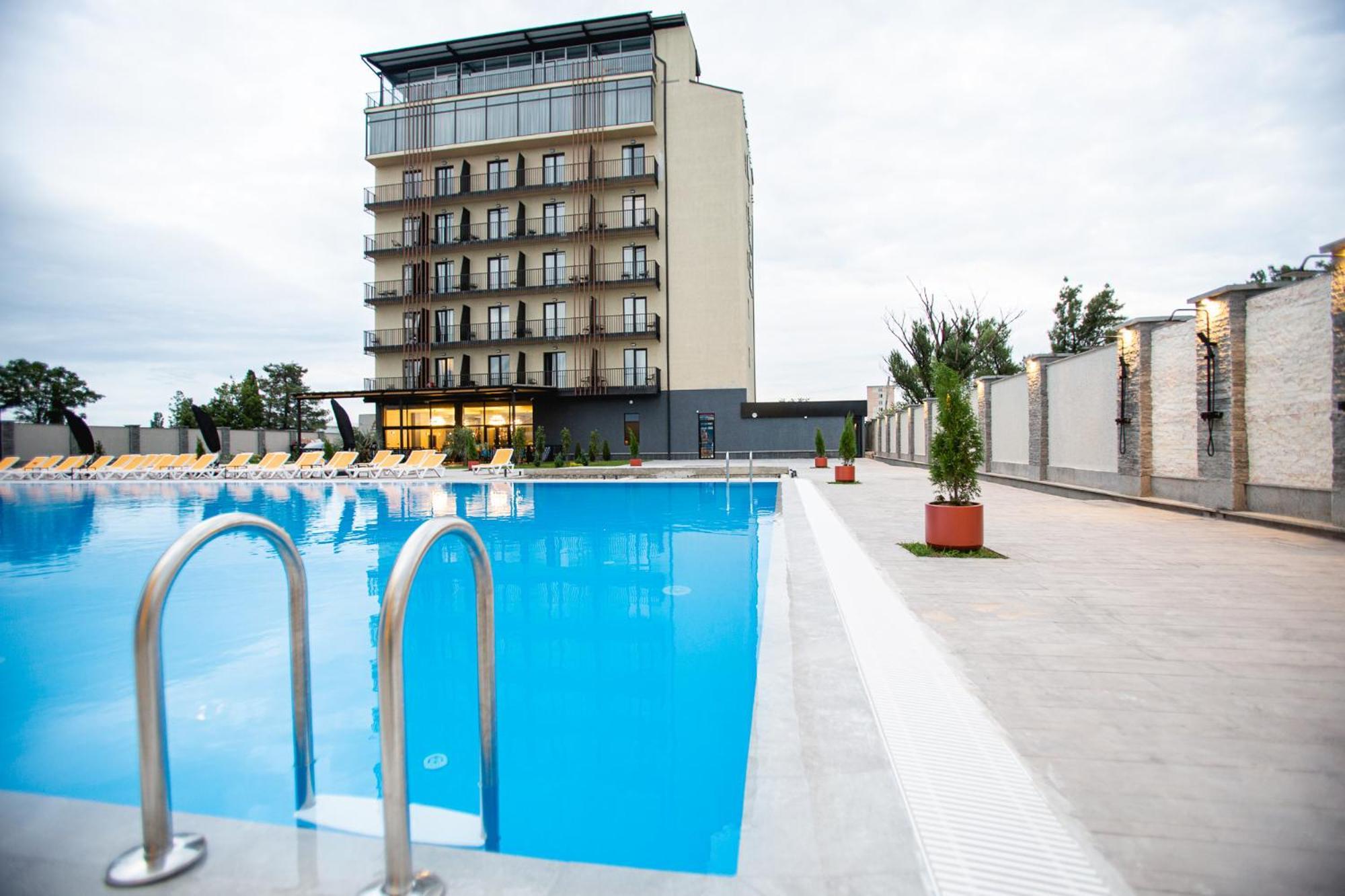 West Inn Georgia Kutaisi Exteriör bild