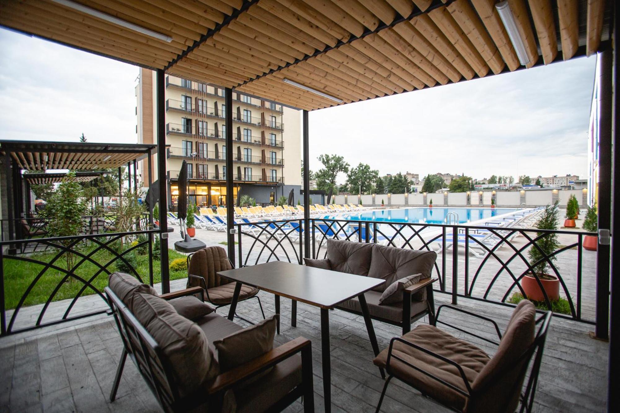 West Inn Georgia Kutaisi Exteriör bild
